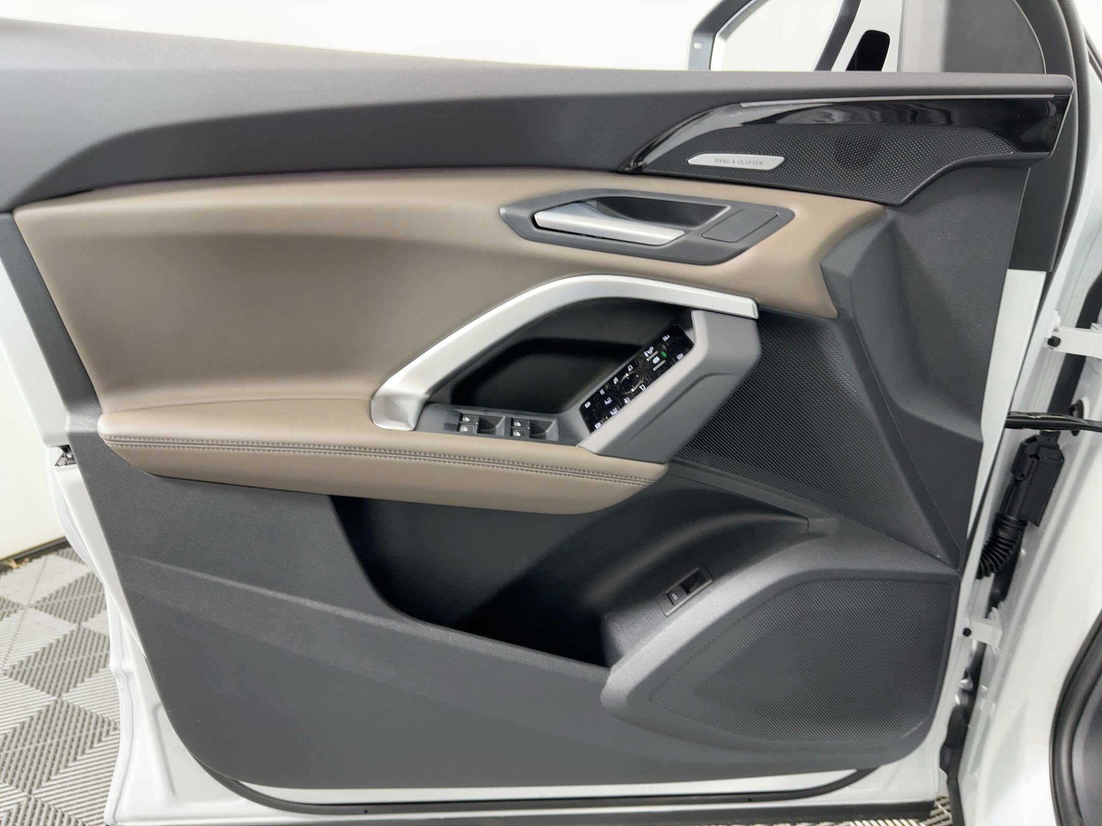 New 2025 Audi Q5 Premium Plus image 12