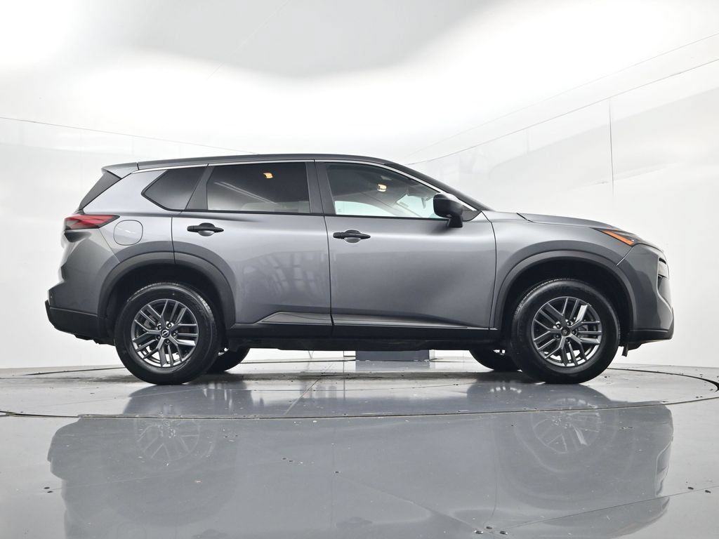 Used 2024 Nissan Rogue S FWD image 50