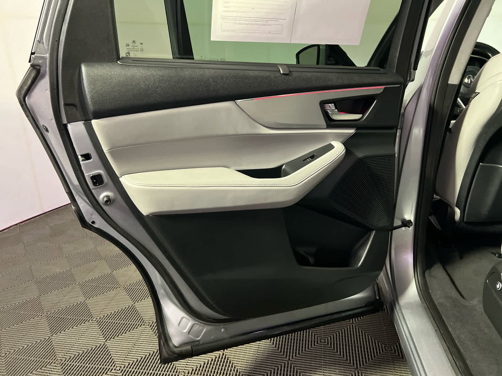 Certified 2023 Acura MDX SH-AWD w/ Technology Package image 23