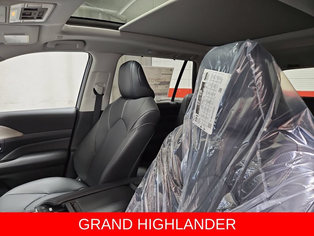 New 2026 Toyota Grand Highlander AWD image 11