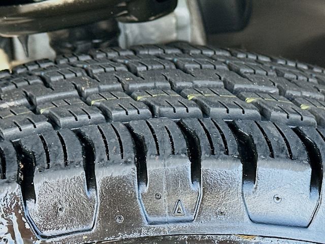 Used 2024 Jeep Compass Trailhawk image 31