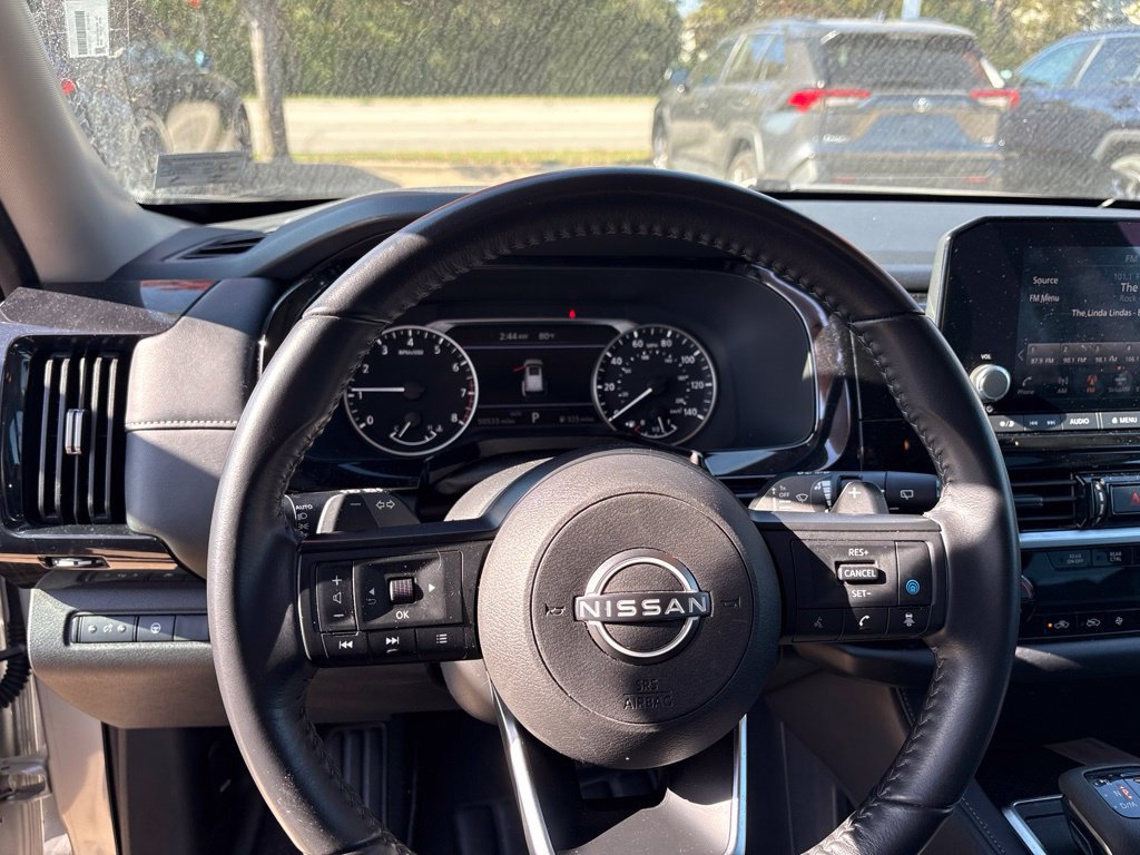 Used 2024 Nissan Pathfinder SV AWD/4WD image 15