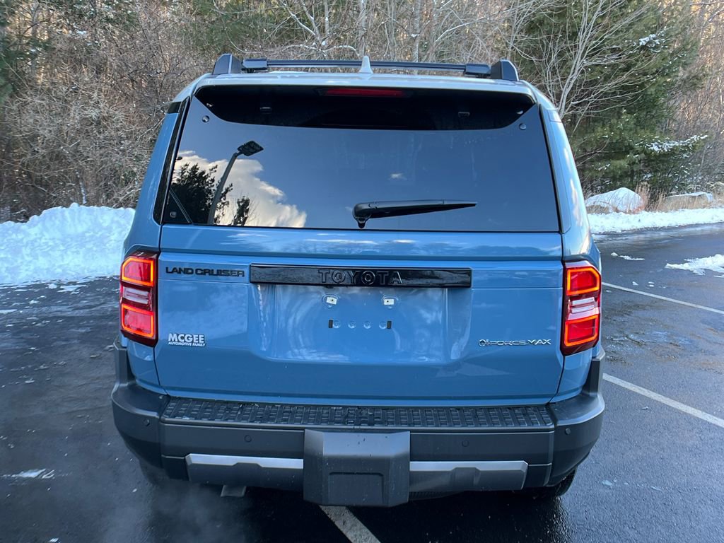 Used 2025 Toyota Land Cruiser image 4