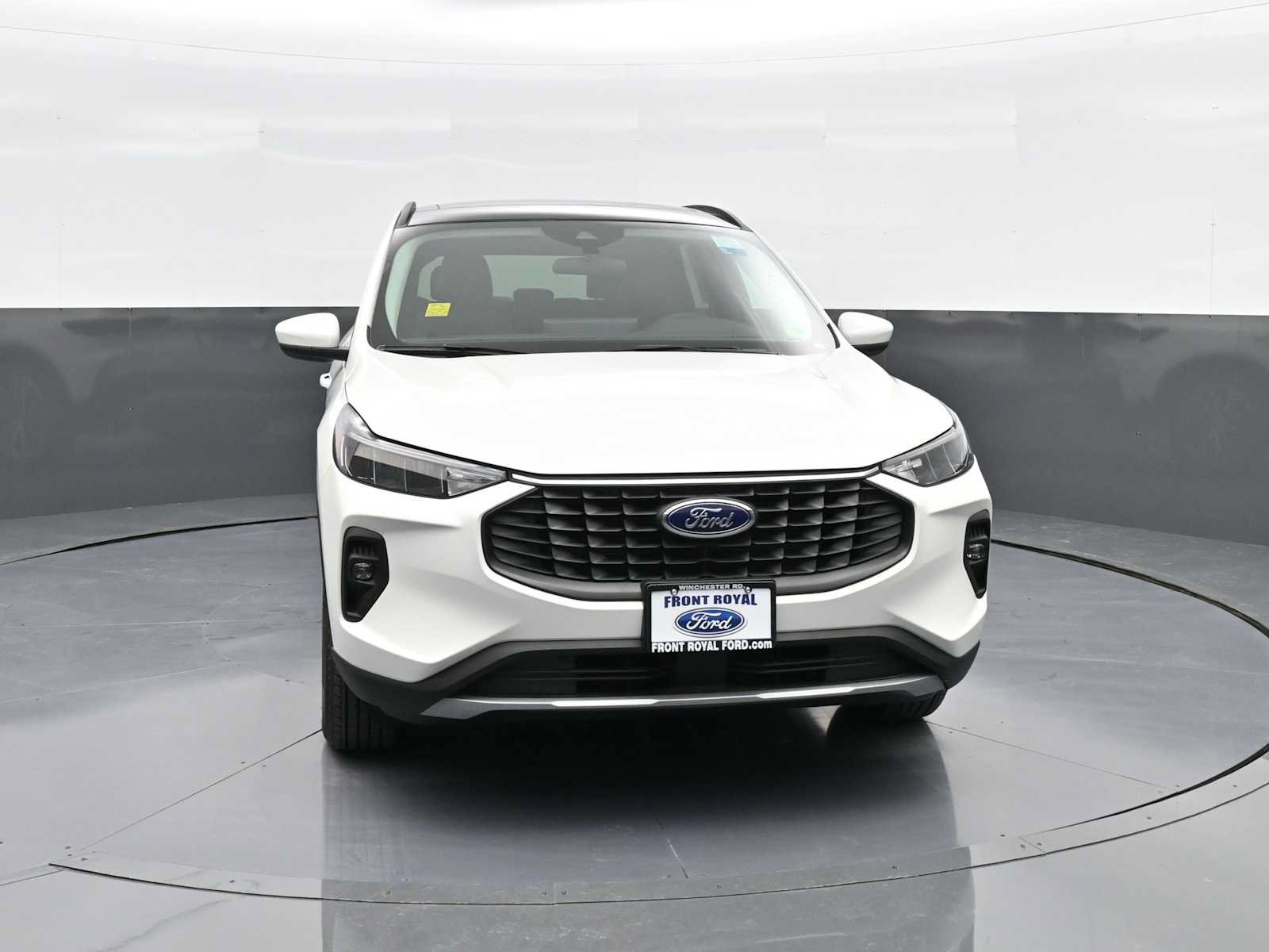 New 2025 Ford Escape SE FWD image 2