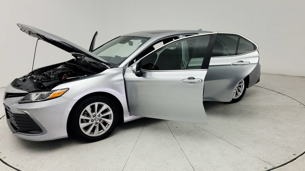 Used 2024 Toyota Camry LE w/ Convenience Package FWD image 11