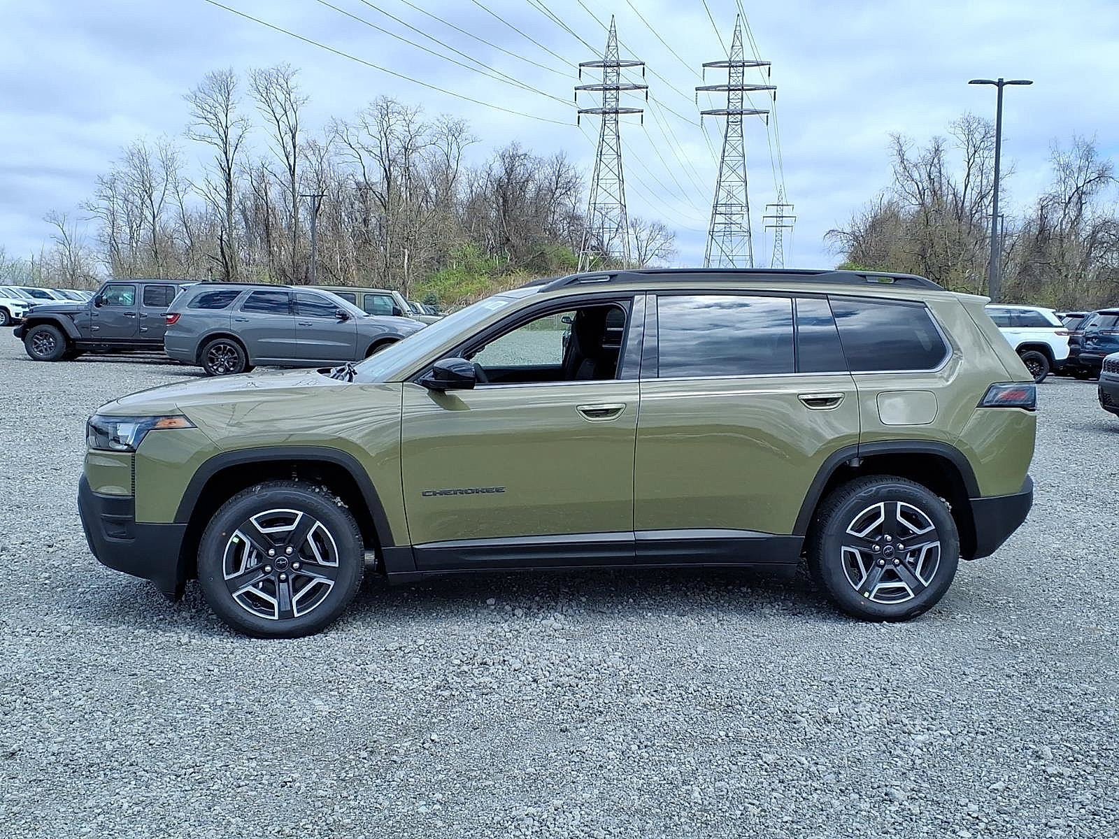 New 2026 Jeep Cherokee Laredo AWD/4WD image 2