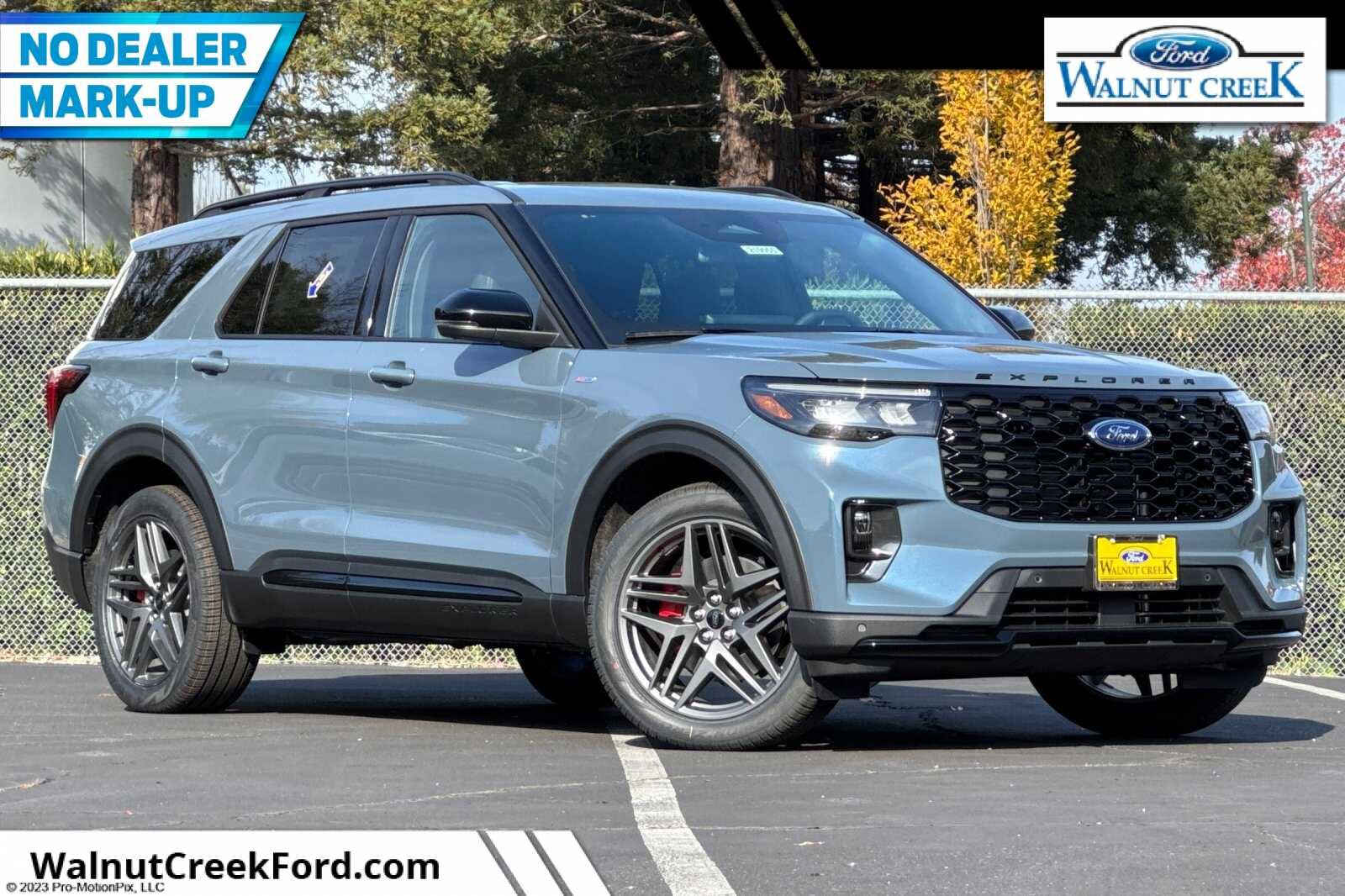 New 2026 Ford Explorer ST-Line w/ ST-Line Street Pack AWD/4WD image 8