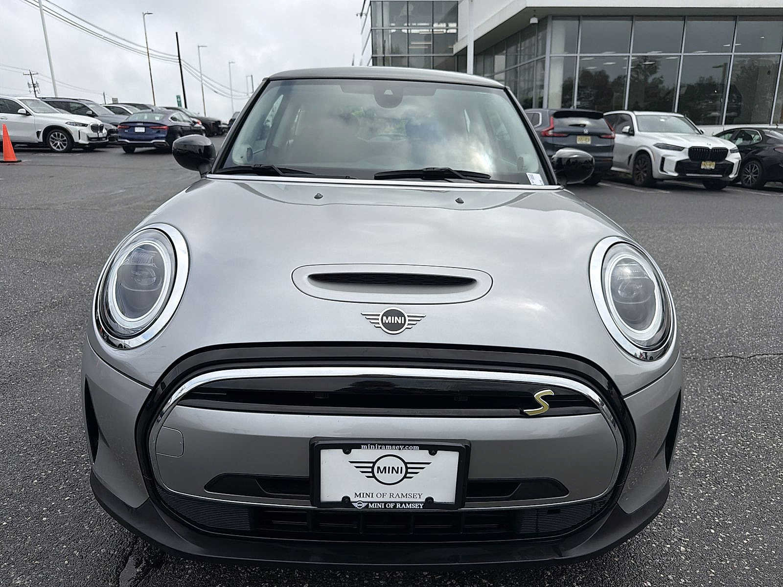 Used 2024 MINI Cooper SE w/ Signature Upholstery Package FWD image 14