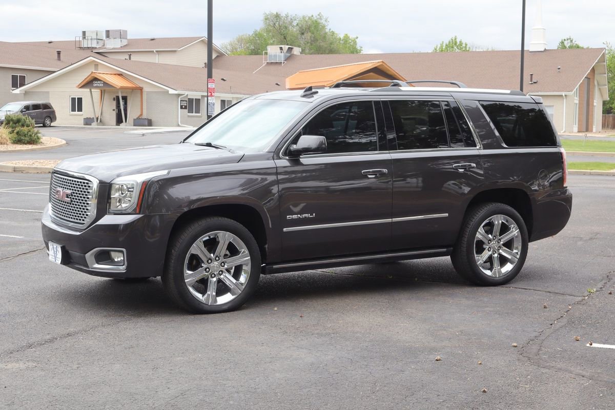 Used 2017 GMC Yukon Denali w/ Open Road Package AWD/4WD image 10