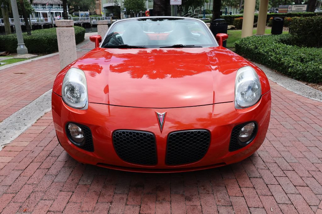 Used 2008 Pontiac Solstice GXP w/ Premium Package RWD image 20