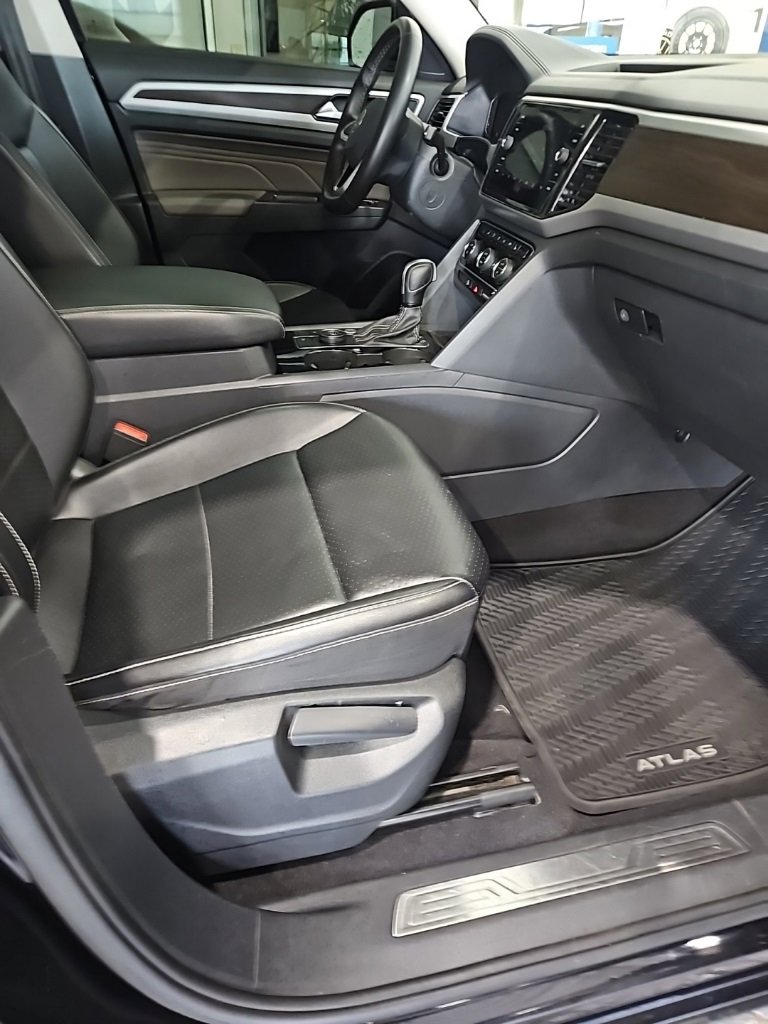 Used 2022 Volkswagen Atlas SE image 13