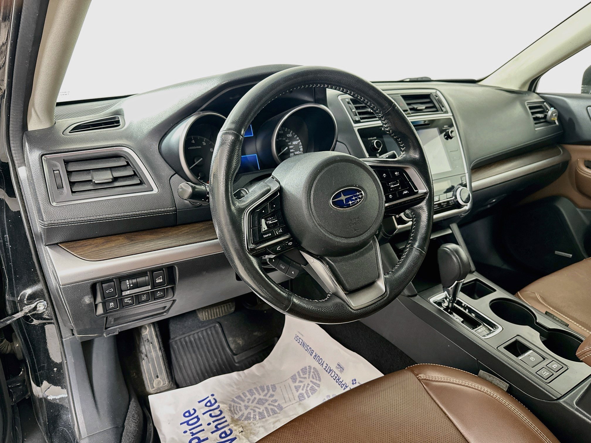 Used 2019 Subaru Outback 2.5i Touring w/ Popular Package #3A AWD/4WD image 9