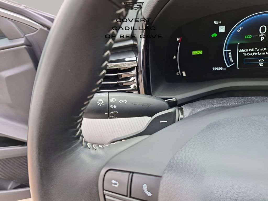 Used 2025 Toyota Camry SE w/ Convenience Package image 37