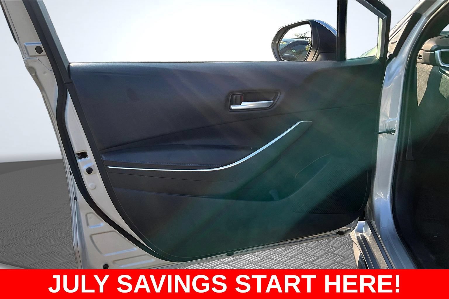 Used 2021 Toyota Corolla SE w/ SE Premium Package FWD image 21