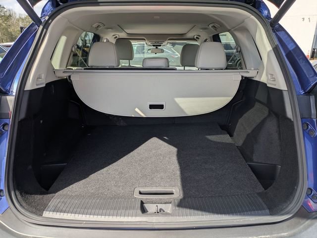 Used 2022 Nissan Rogue SV w/ SV Premium Package image 30