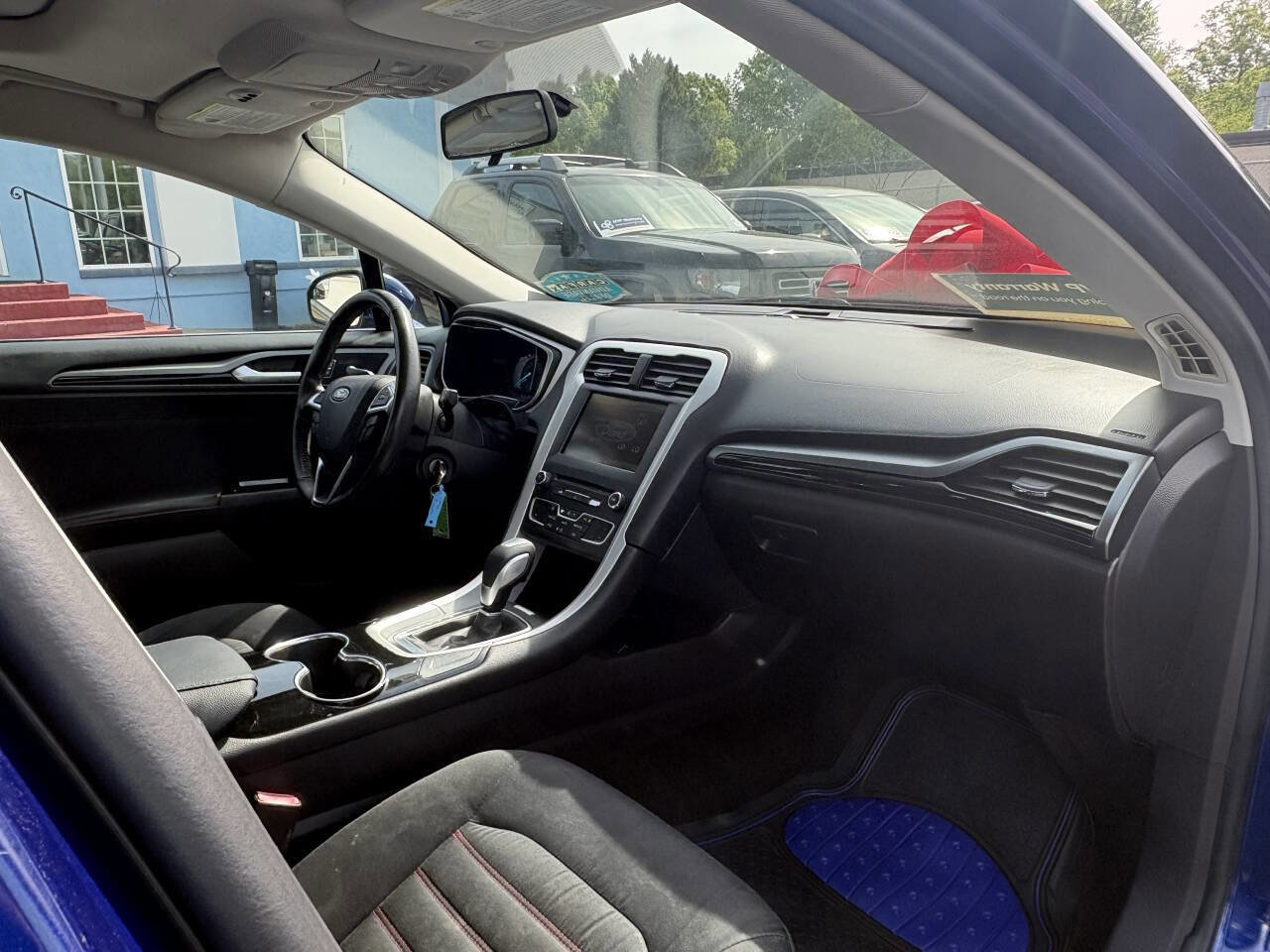 Used 2016 Ford Fusion SE image 11