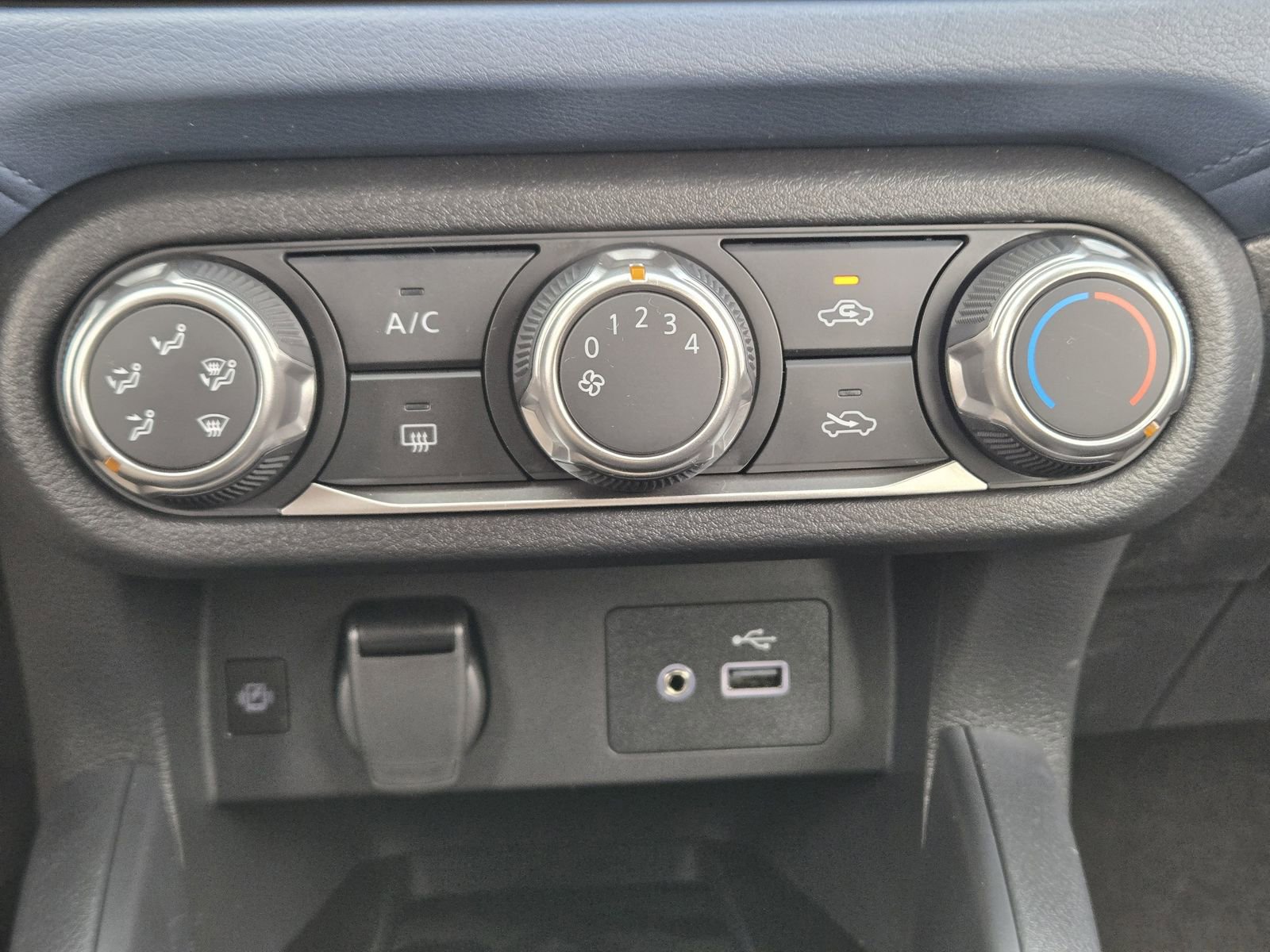 New 2025 Nissan Versa SV w/ Trunk Package image 17