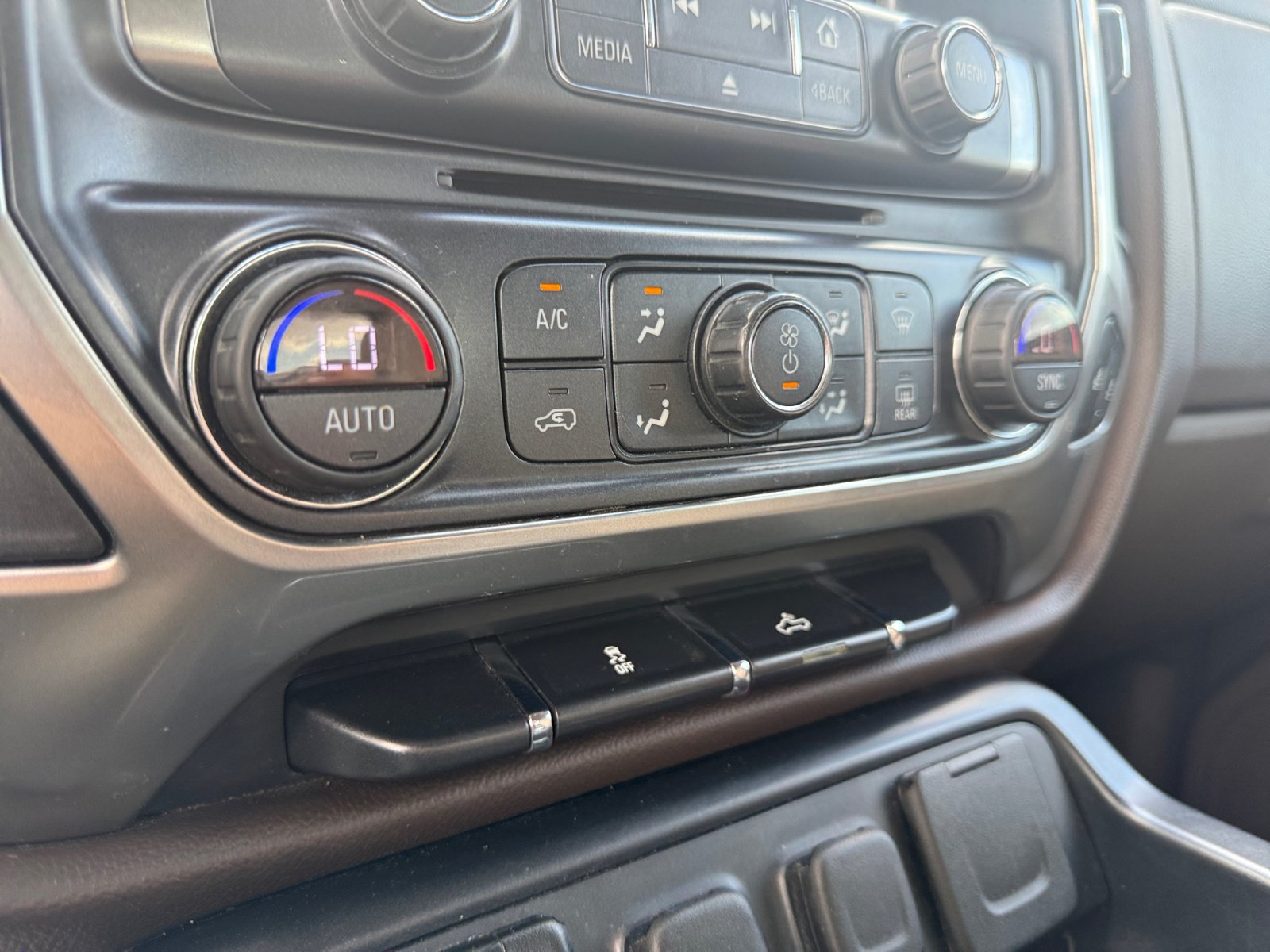 Used 2017 Chevrolet Silverado 1500 LT w/ Texas Edition RWD image 22