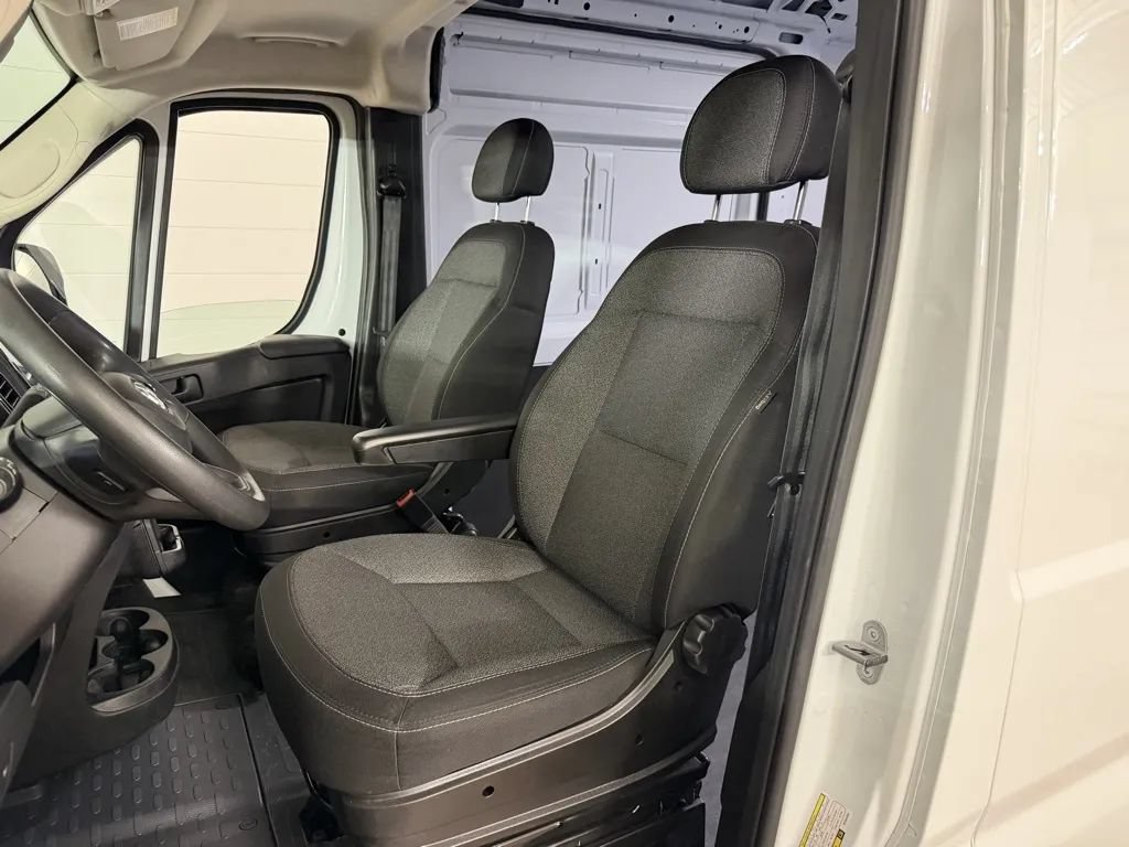 Used 2023 RAM ProMaster 2500 FWD image 13