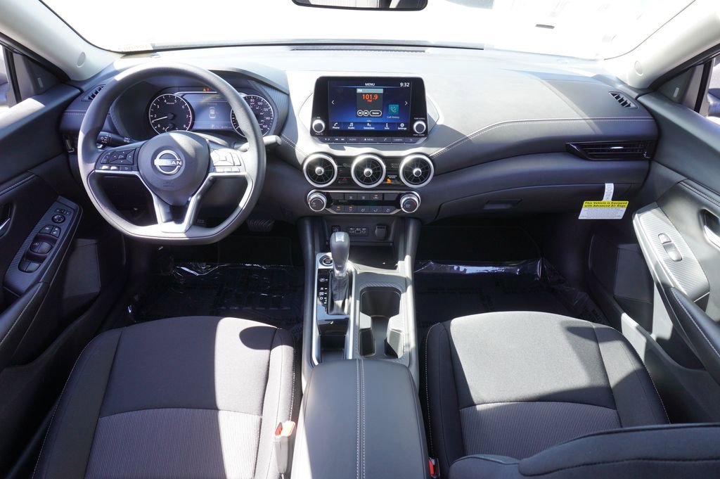 Certified 2025 Nissan Sentra SV image 11