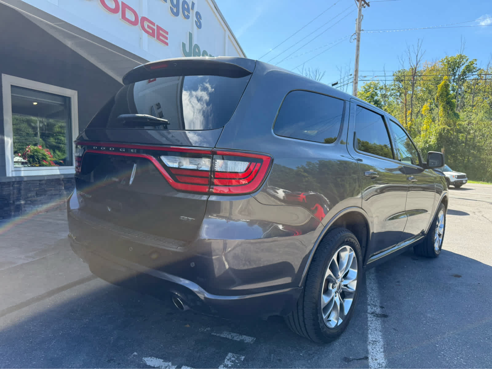 Used 2020 Dodge Durango GT AWD/4WD image 3