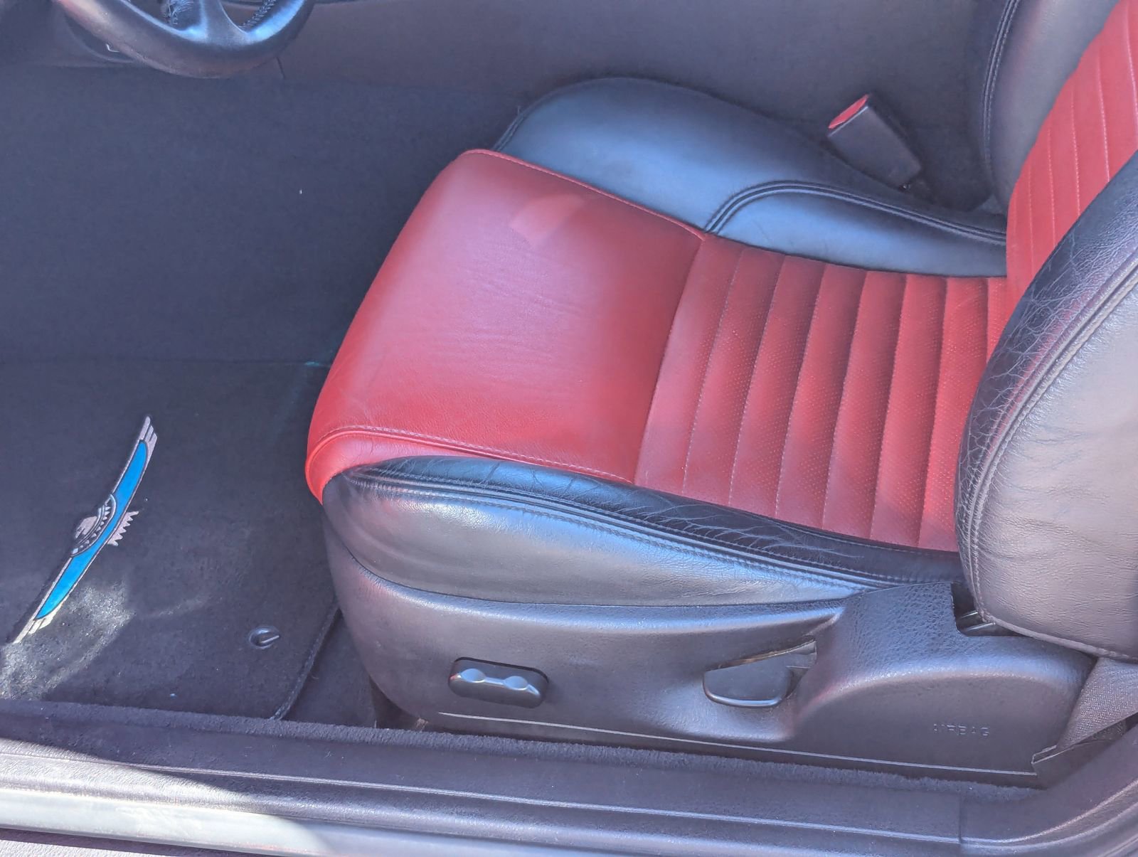 Used 2003 Ford Thunderbird image 16