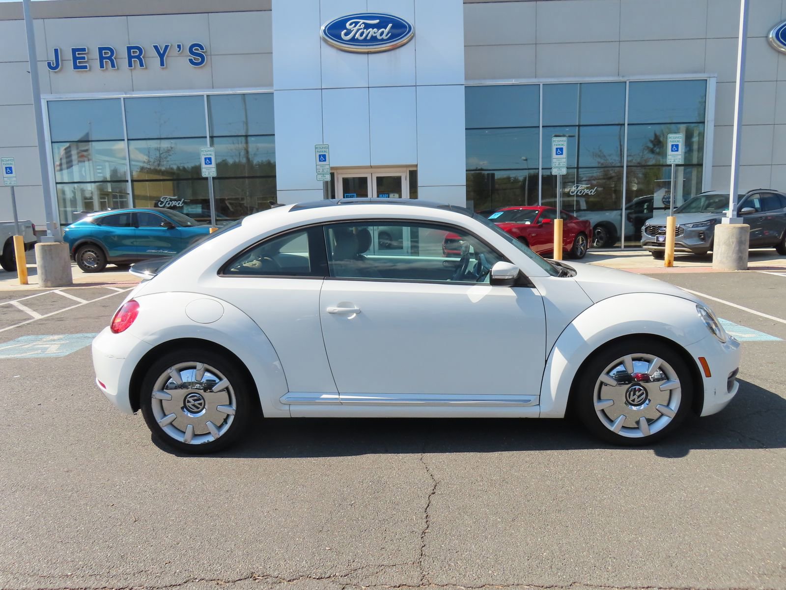 Used 2016 Volkswagen Beetle 1.8T SEL image 4