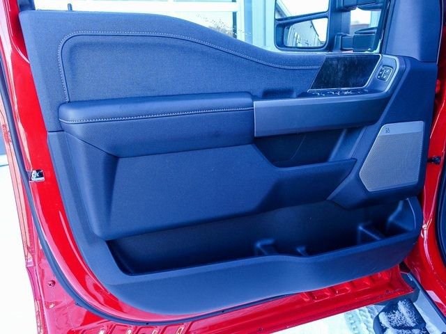 New 2026 Ford F250 Lariat w/ Black Appearance Package image 24