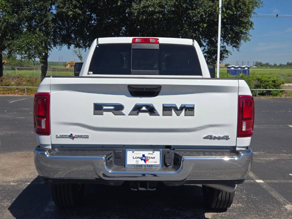 Used 2025 RAM 2500 Laramie AWD/4WD image 4