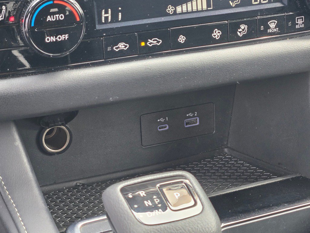 Used 2025 Nissan Pathfinder SV AWD/4WD image 30