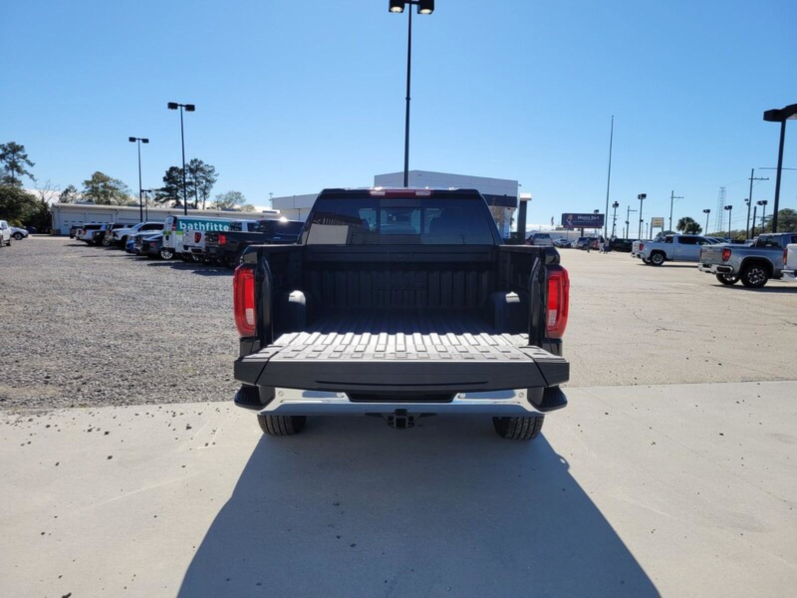 New 2026 GMC Sierra 1500 SLT w/ SLT Premium Plus Package image 7