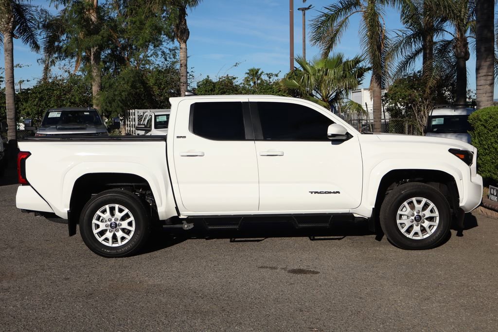 Used 2024 Toyota Tacoma SR5 AWD/4WD image 11