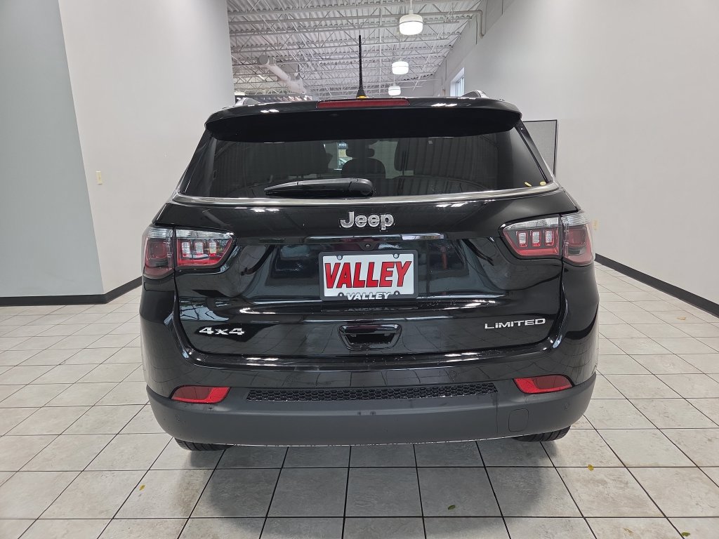 Used 2024 Jeep Compass Limited AWD/4WD image 11