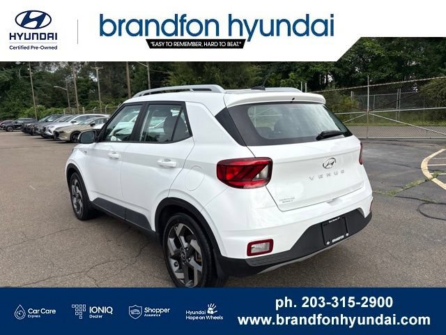 Certified 2023 Hyundai Venue SEL FWD image 4