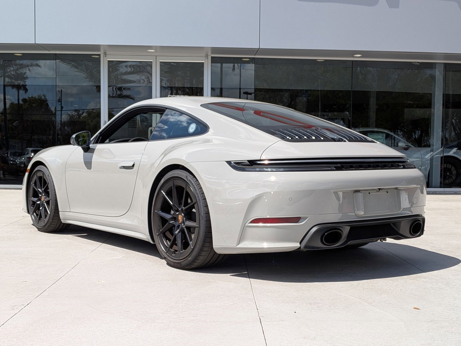 Used 2026 Porsche 911 Carrera T image 3