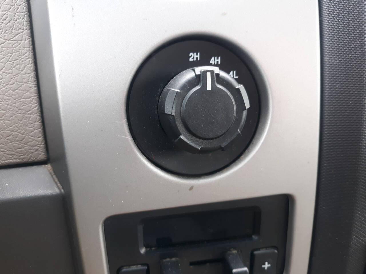 Used 2009 Ford F150 Lariat AWD/4WD image 16