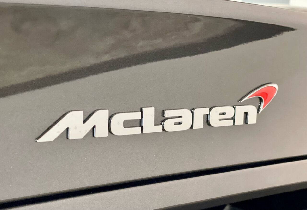 Used 2017 McLaren 570S RWD image 9