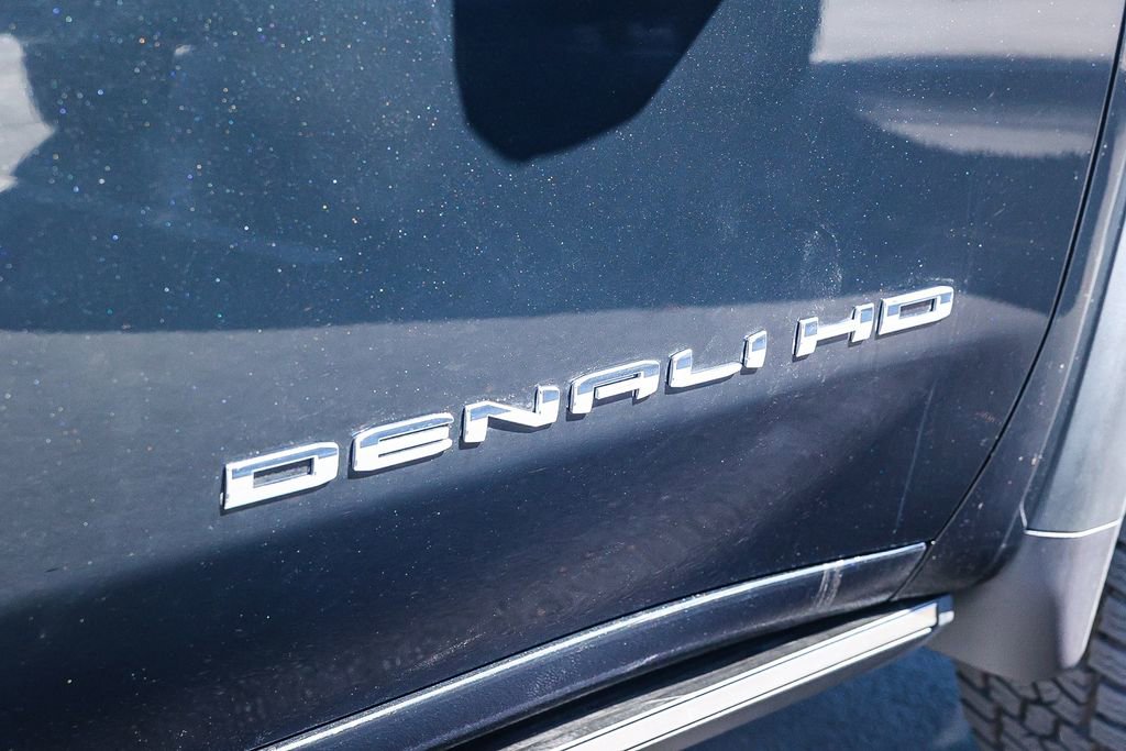 Used 2021 GMC Sierra 2500 Denali w/ Denali Black Diamond Edition image 15