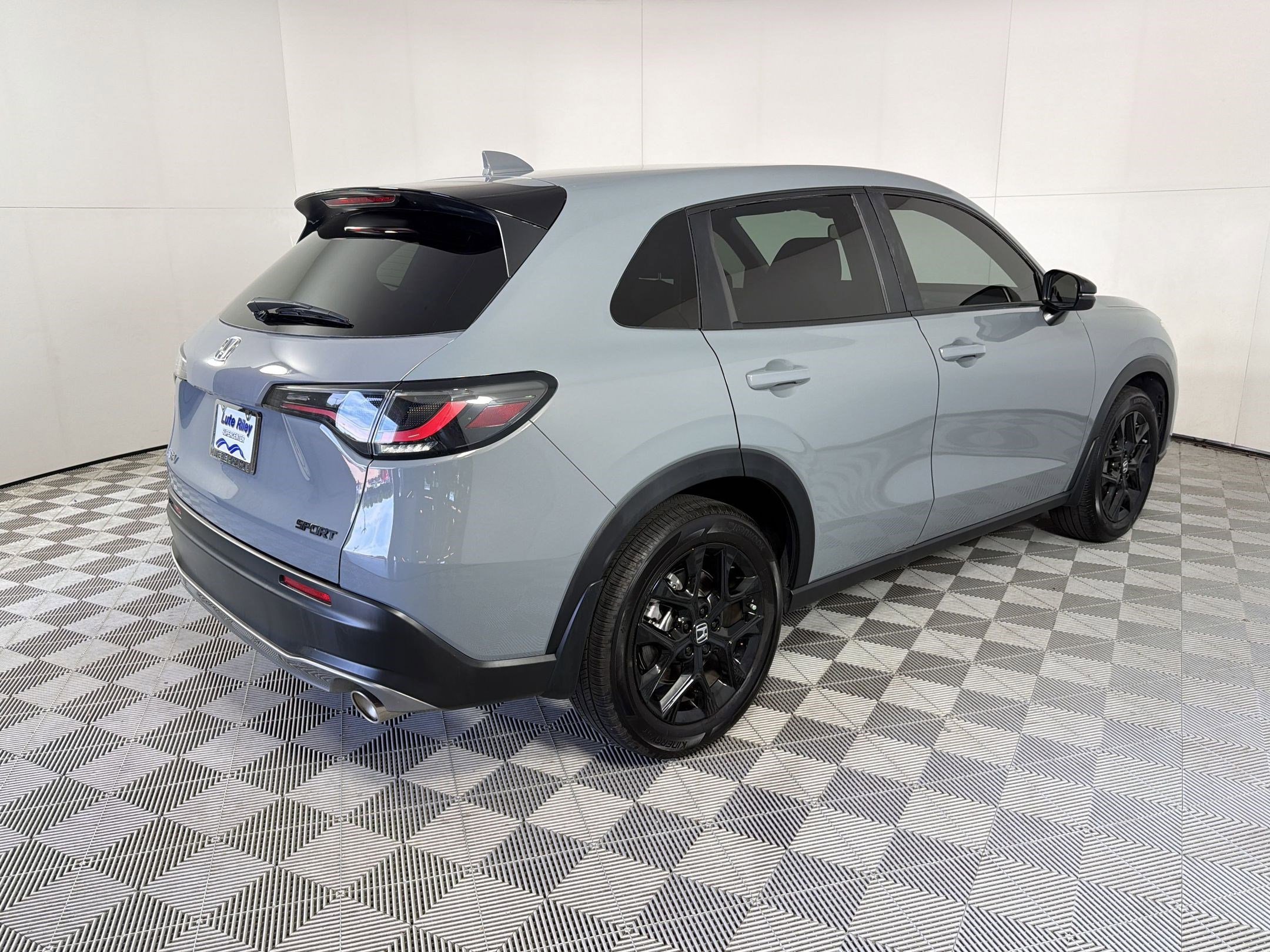 Certified 2025 Honda HR-V Sport image 9