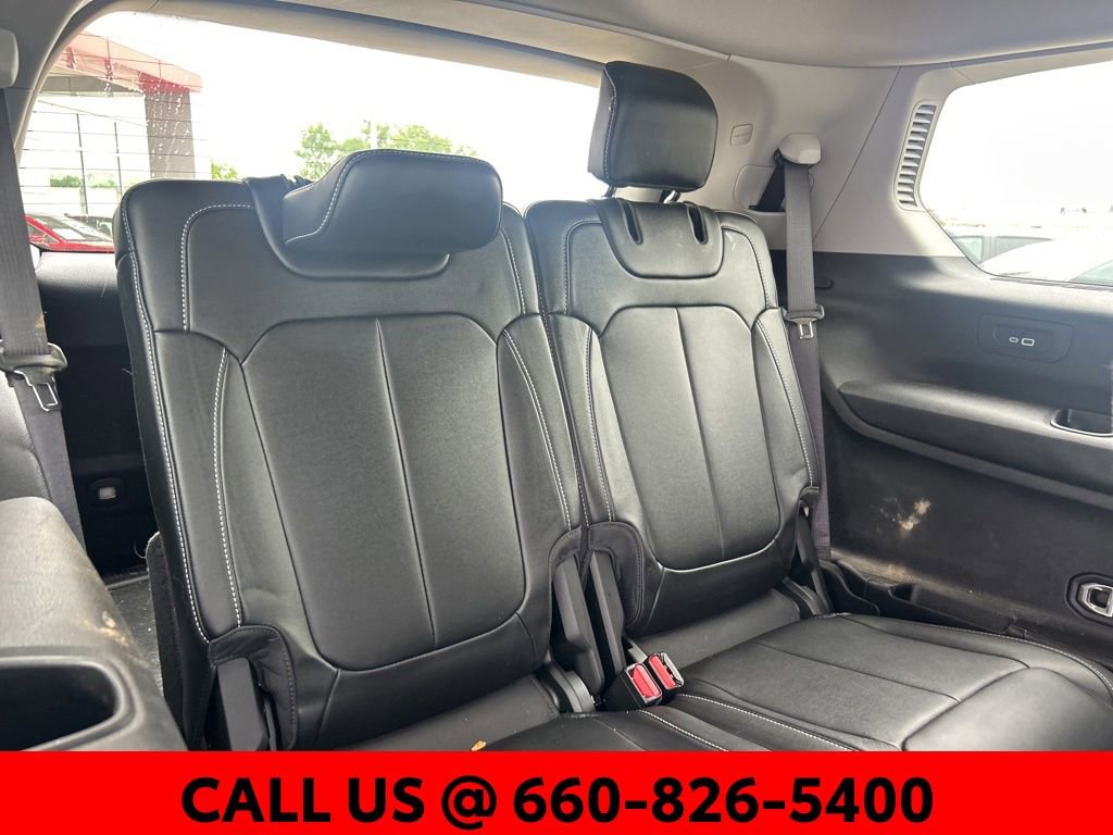 Used 2023 Jeep Grand Cherokee L Limited w/ Trailer Tow Group (B) AWD/4WD image 8
