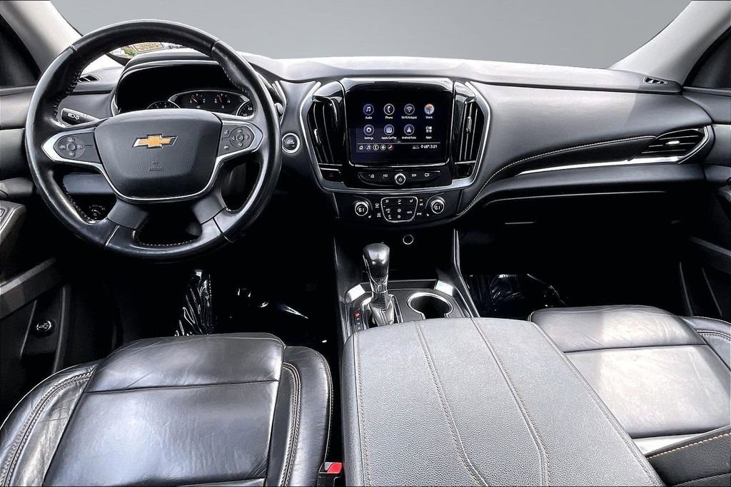 Used 2021 Chevrolet Traverse LT FWD image 16