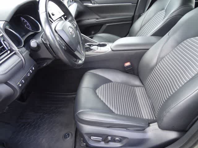 Used 2023 Toyota Camry SE w/ Cold Weather Package FWD image 6