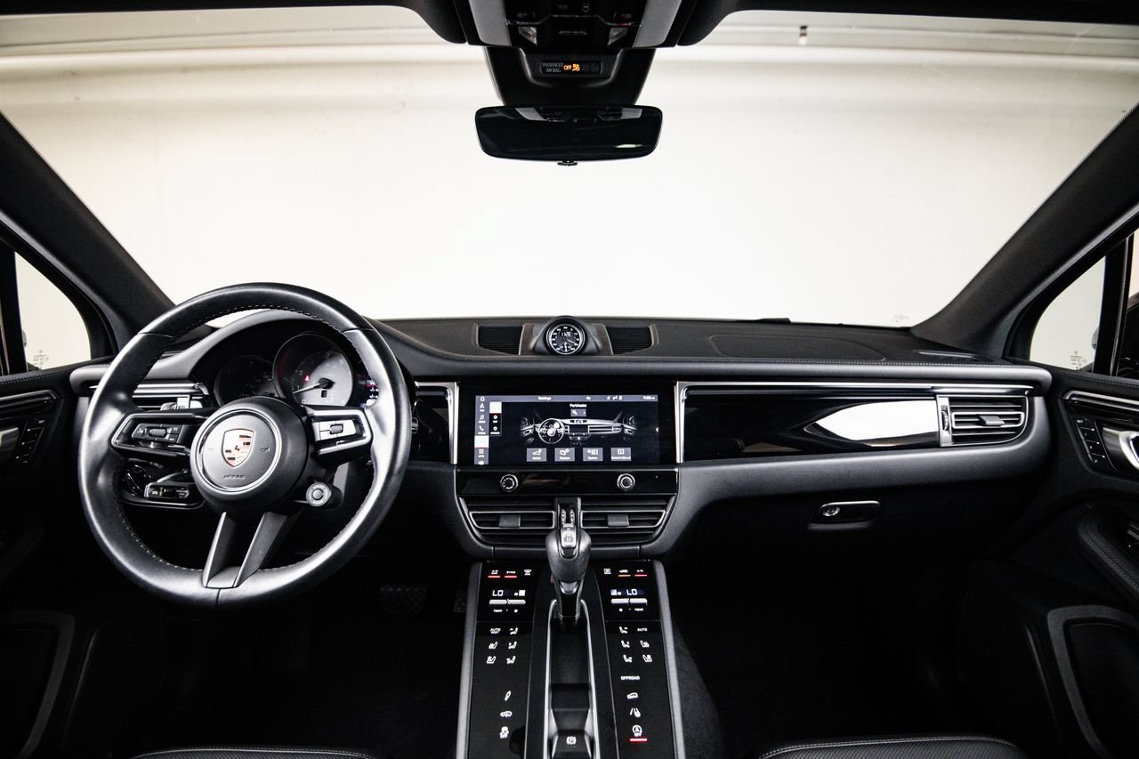 Certified 2023 Porsche Macan S AWD/4WD image 25