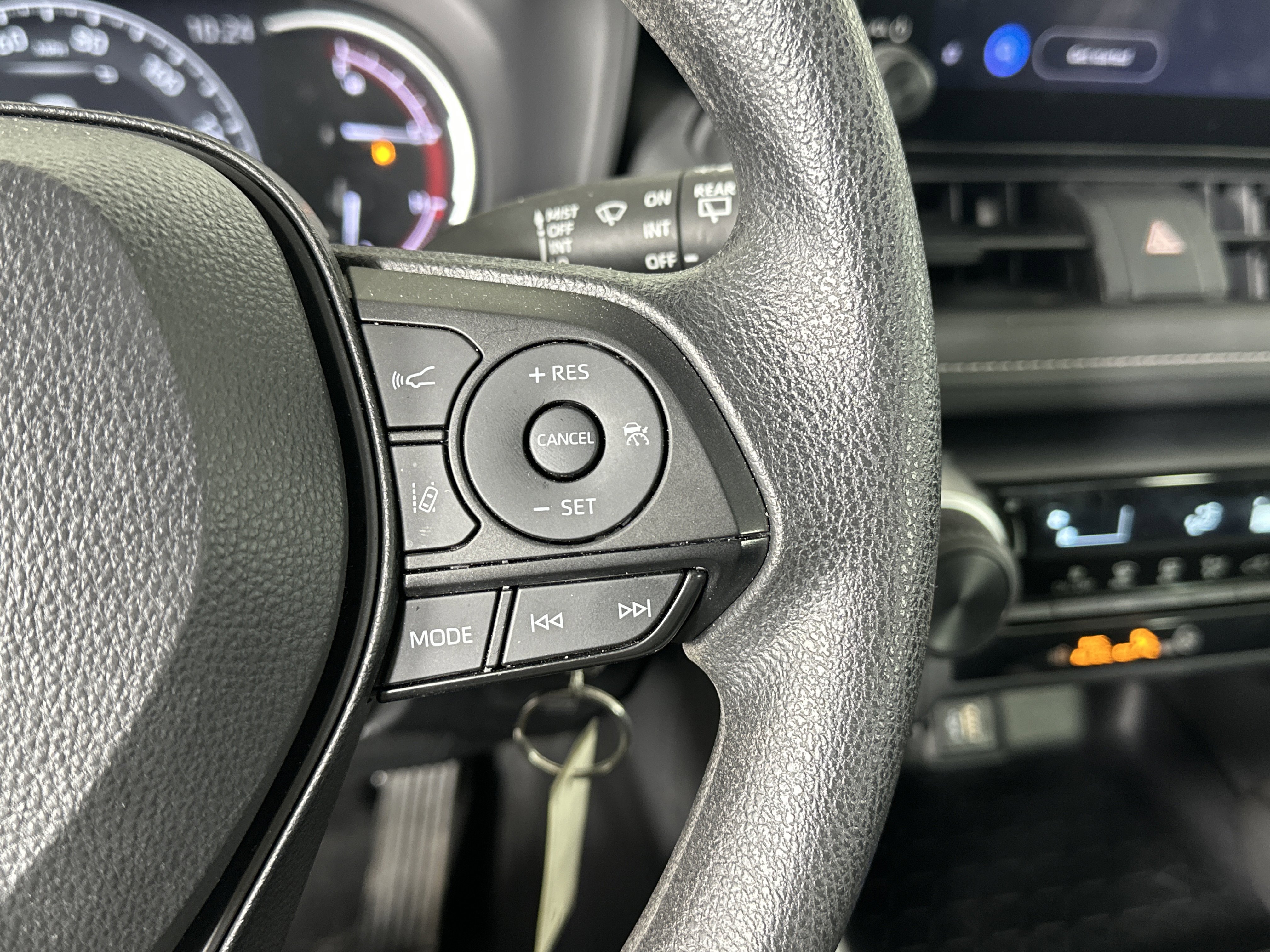 Used 2024 Toyota RAV4 LE image 27