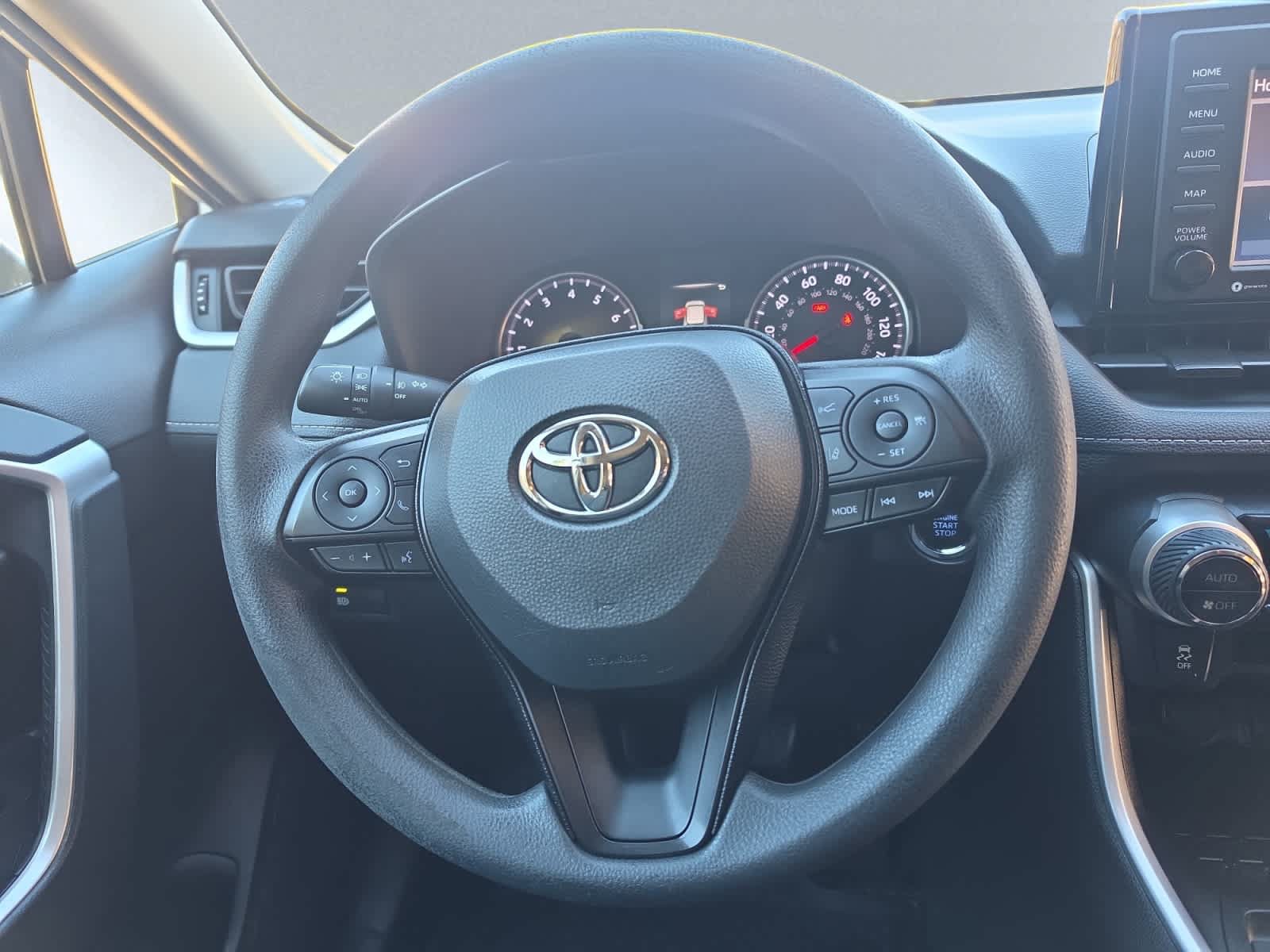 Used 2020 Toyota RAV4 XLE w/ All Weather Liner Package AWD/4WD image 17
