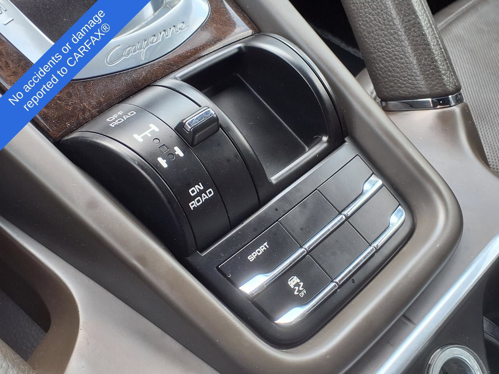 Used 2015 Porsche Cayenne Diesel AWD/4WD image 30