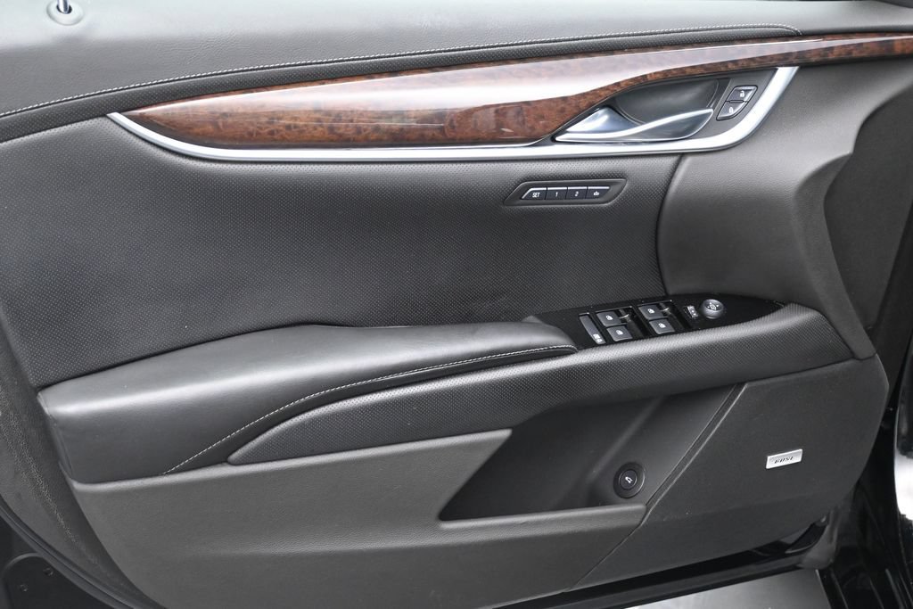 Used 2013 Cadillac XTS Premium AWD/4WD image 9
