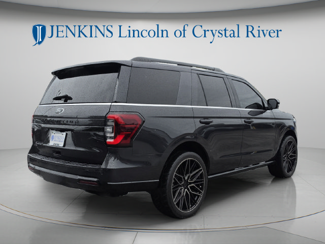 Used 2022 Ford Expedition Limited AWD/4WD image 5