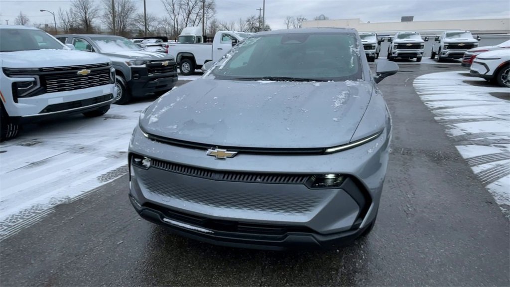 New 2026 Chevrolet Equinox EV LT image 5