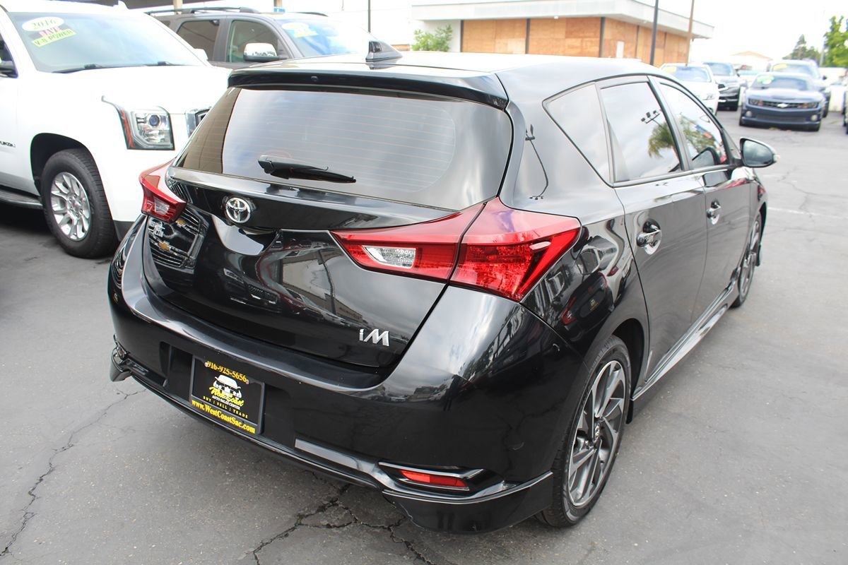 Used 2017 Toyota Corolla iM w/ Carpet Mat Package FWD image 7